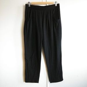 BOGO SALE - GAP Black Cropped Casual Pants